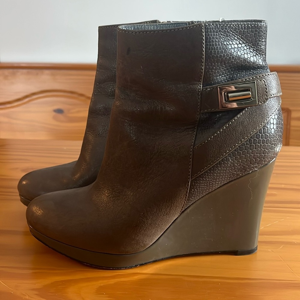 Cole Haan/ Nike Air Wedges
